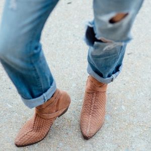 NEW FREE PEOPLE Venture Suede Ankle Bootie Size 38